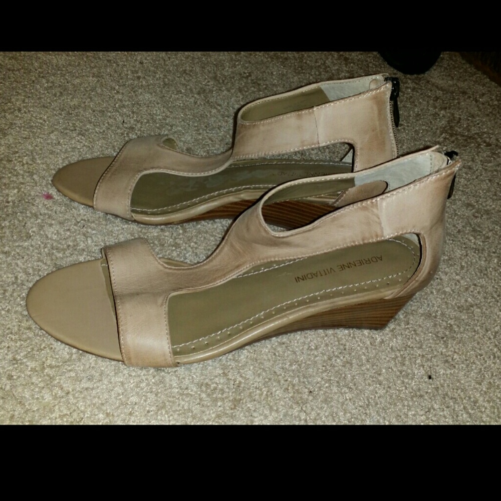 BRAND NEW, Adrienne Vittadini sandals